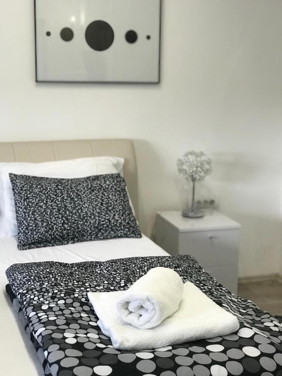 Stan Na Dan Angel Apartman Újvidék Kültér fotó